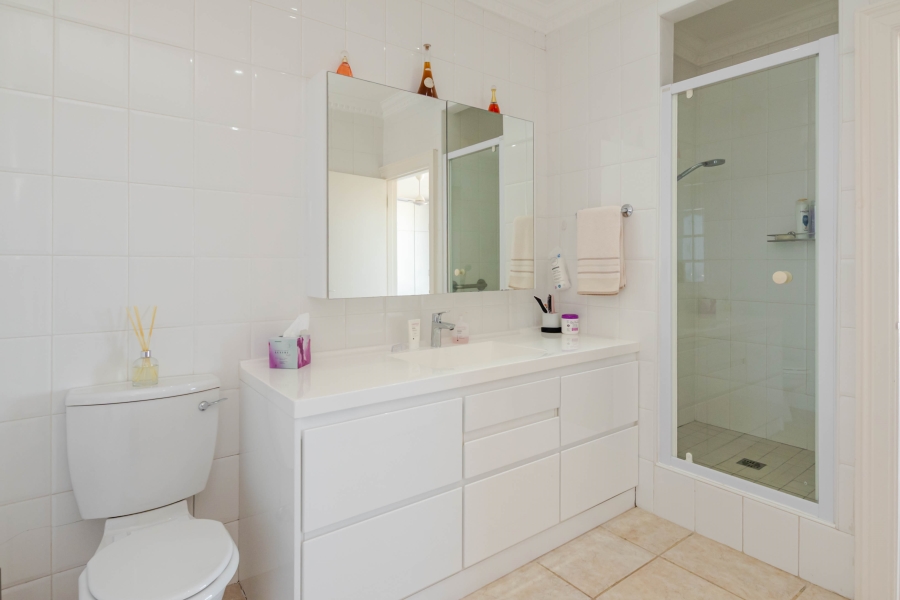 3 Bedroom Property for Sale in Sea Point Western Cape